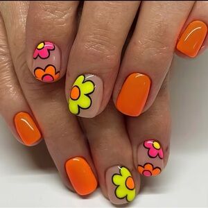 Designer Orange-Pink Flower Short Square Glossy Finish 24Pcs Press on Nails